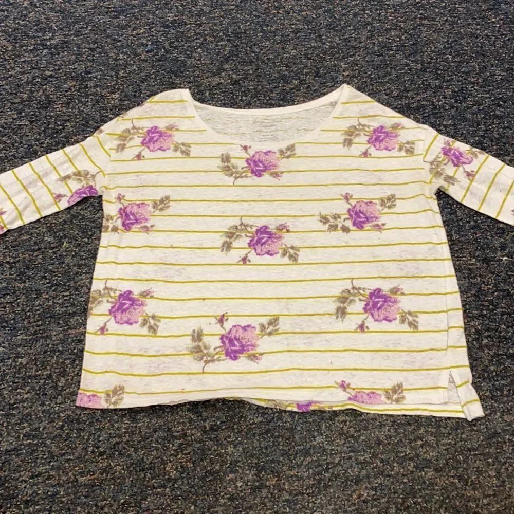 American Eagle Outfitters Floral Print top sz. M